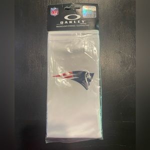 Oakley NFL Patriots micro storage cleaning bag for glasses